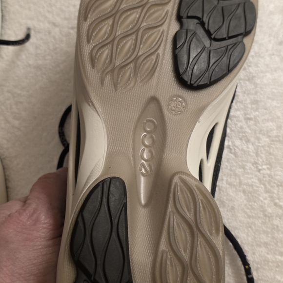 ECCO - Women’s BIOM Fjuel Black Mesh Athletic Sneaker EU 39 - Picture 5 of 5